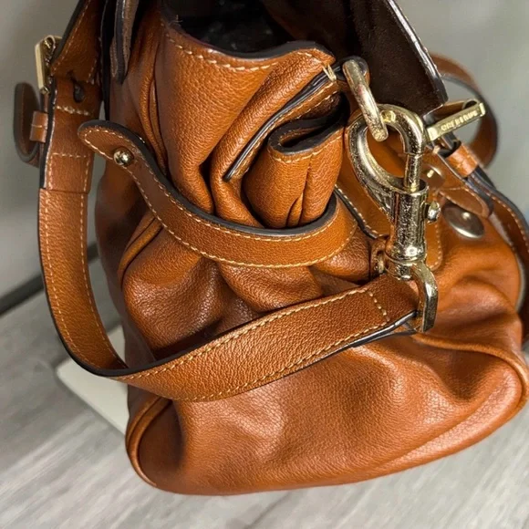 Authentic Mulberry Alexa Leather Satchel with Brass Turnlock - Cognac Brown - Picture 3 of 16